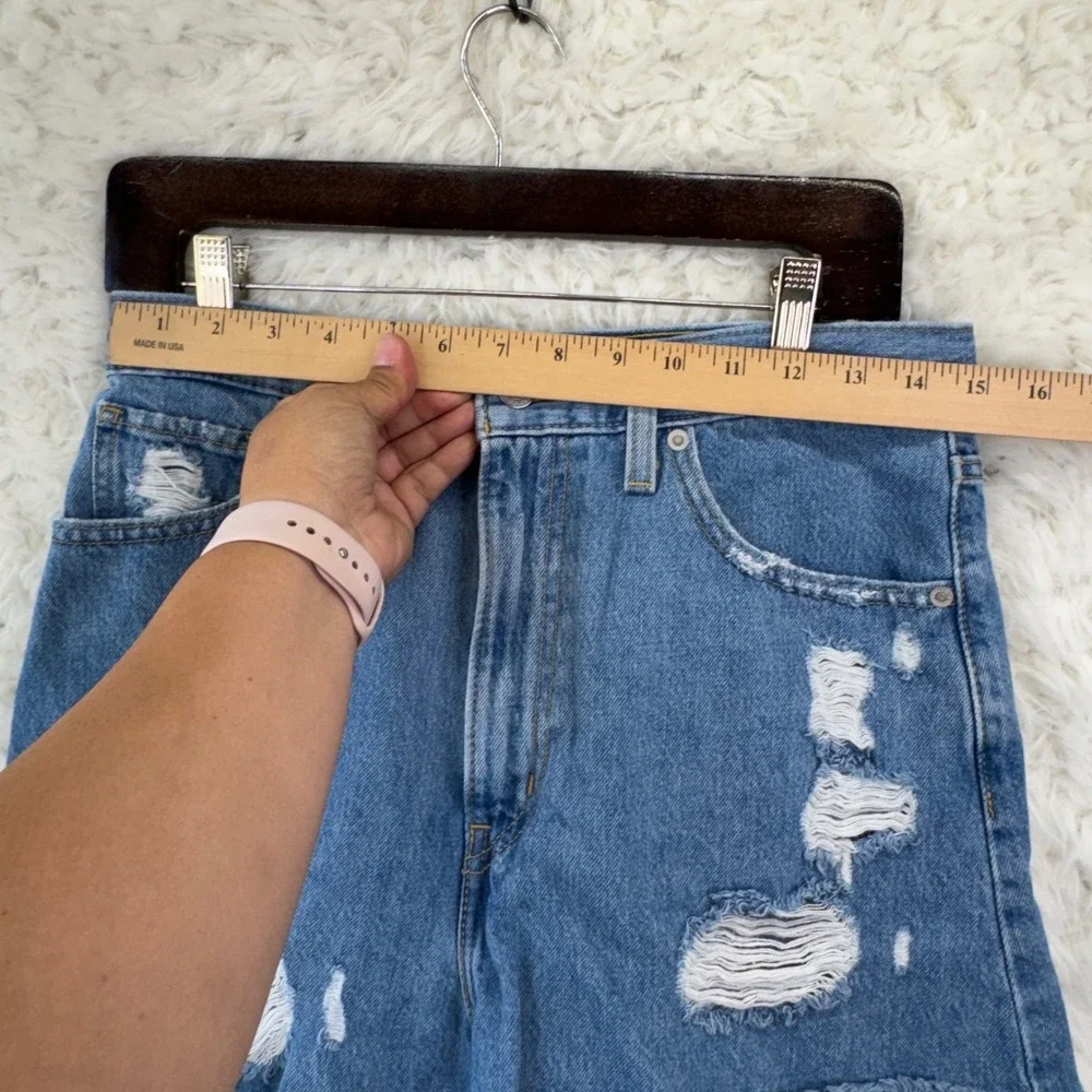 Levi's High Waisted Mom Shorts 29 Blue Distressed Frayed Hem Denim Grunge Summer